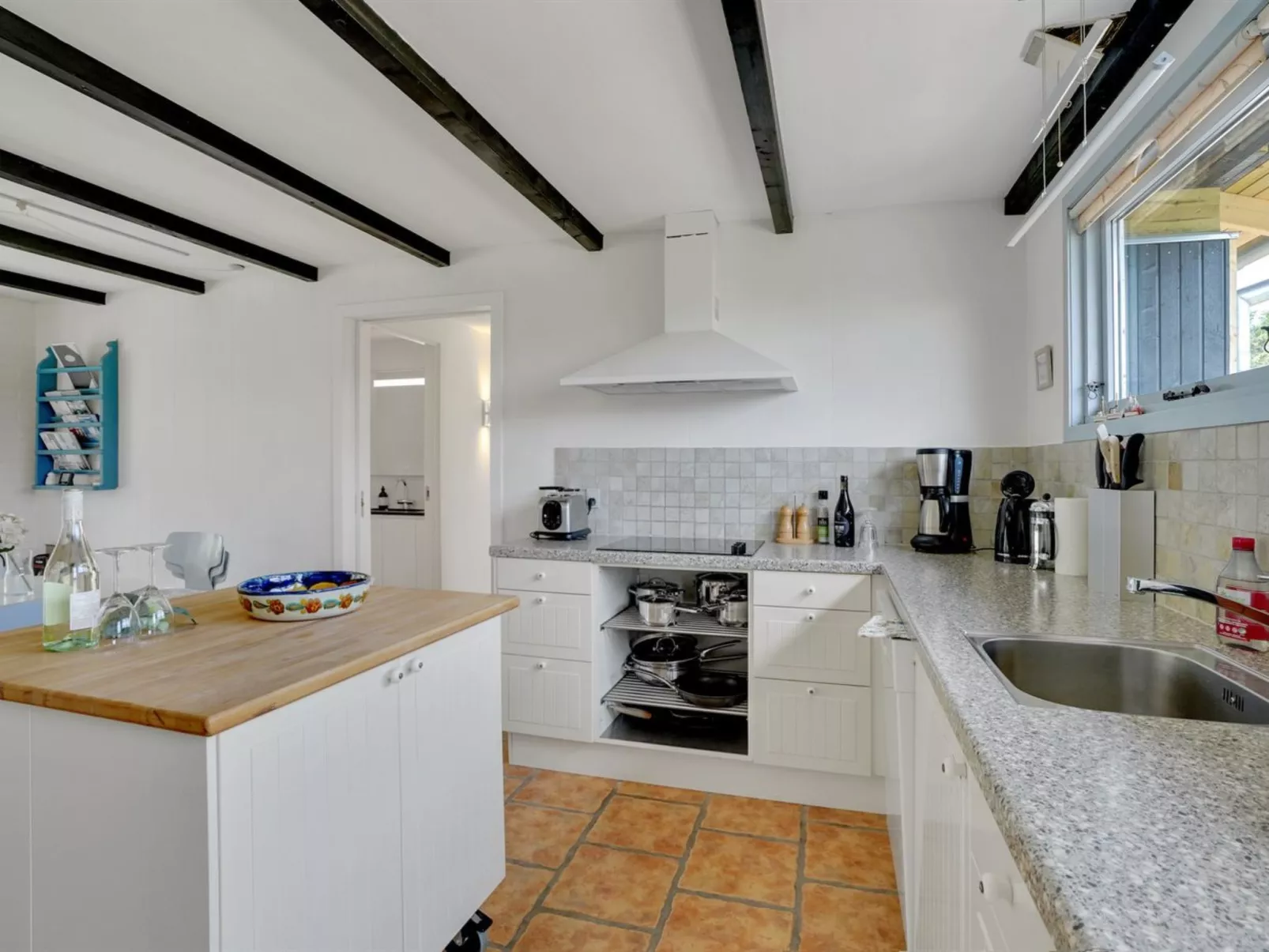 "Resi" - 400m from the sea-Inside