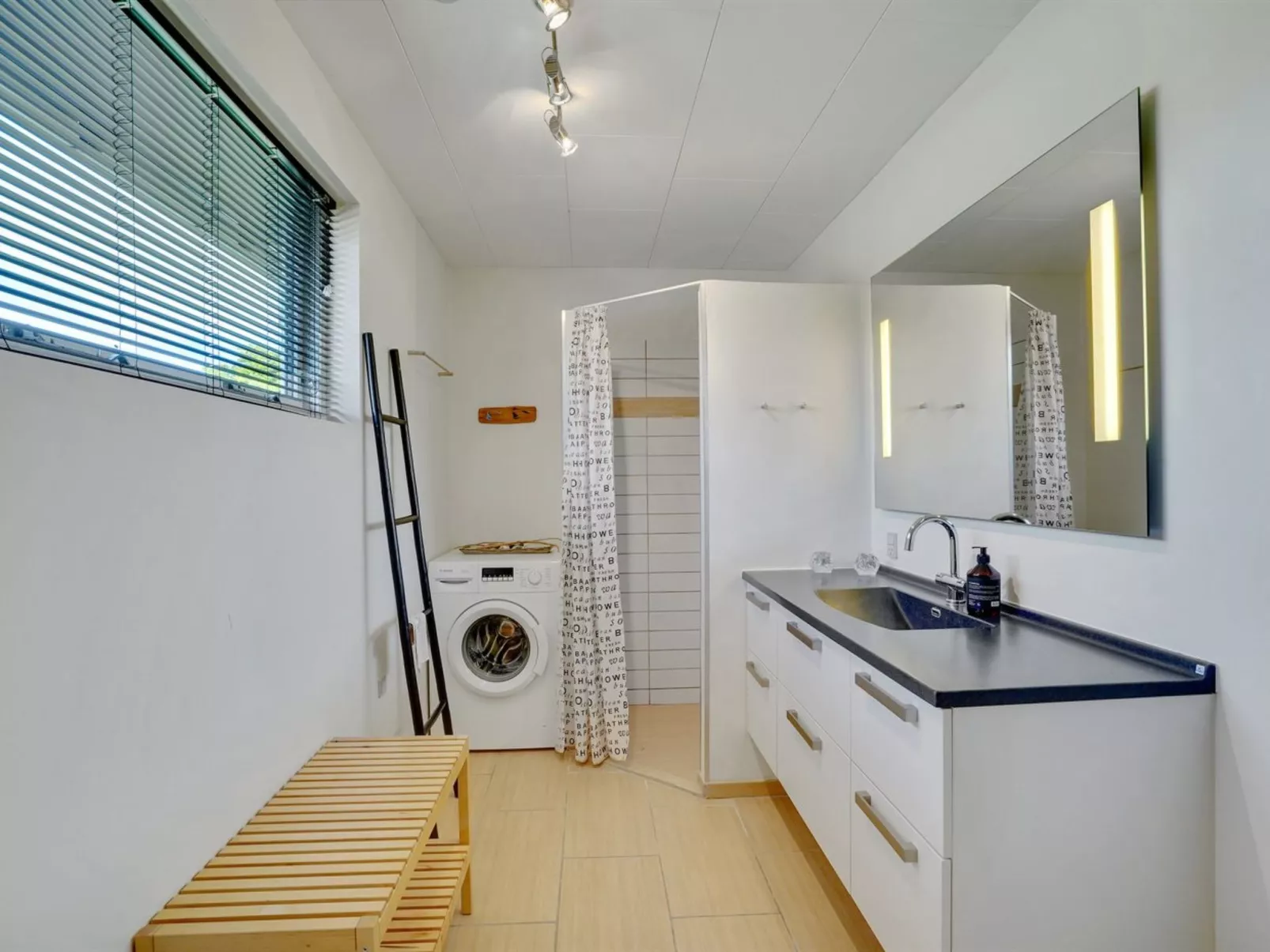 "Resi" - 400m from the sea-Inside