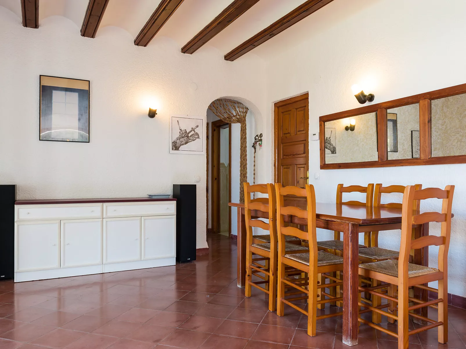 Toscal-Inside