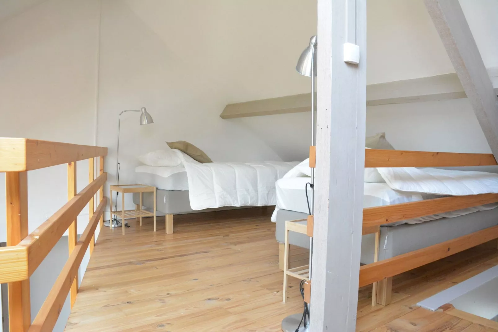 Enjoysquare 22-Bedroom
