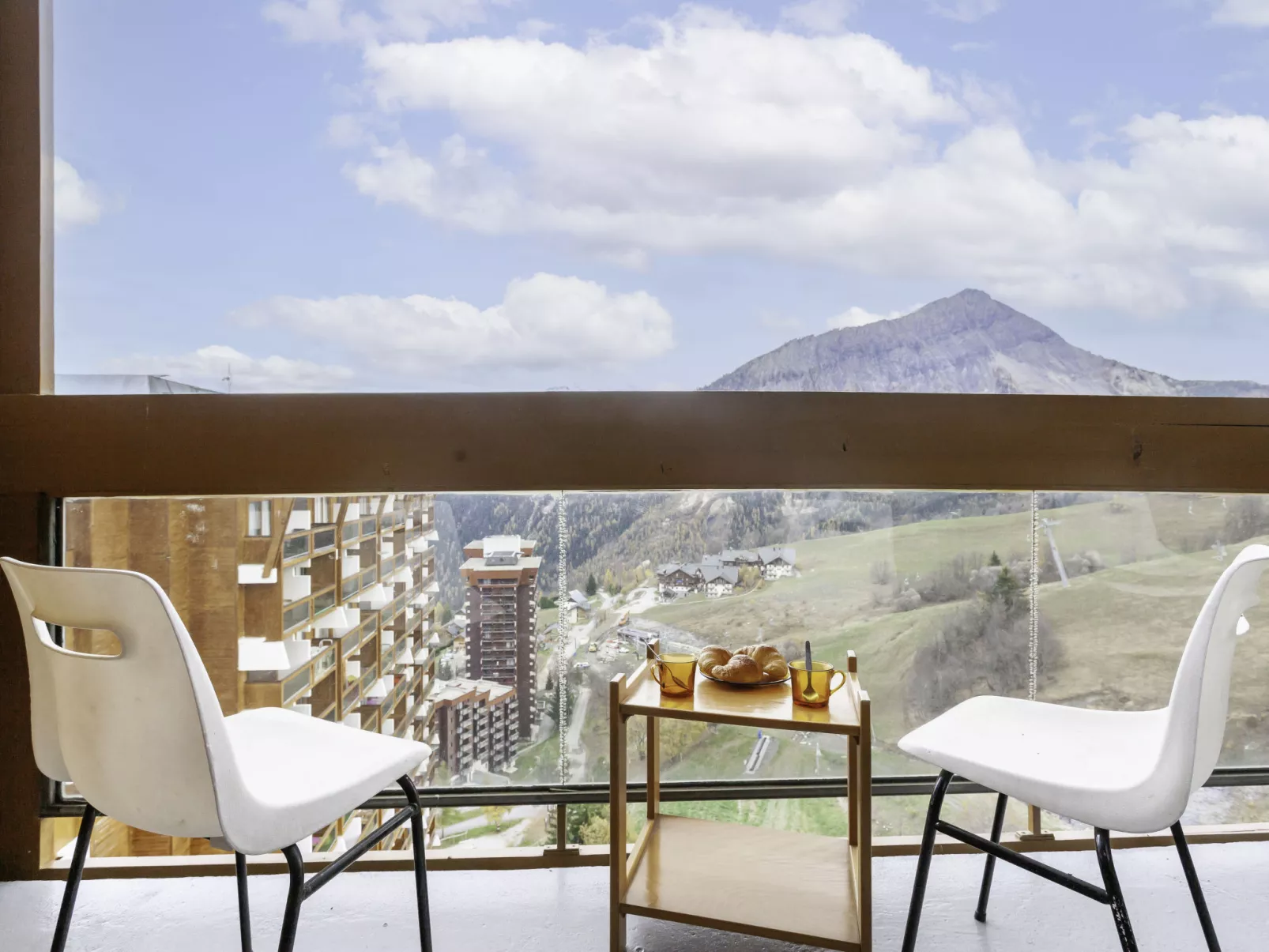 Vostok Zodiaque-Outside