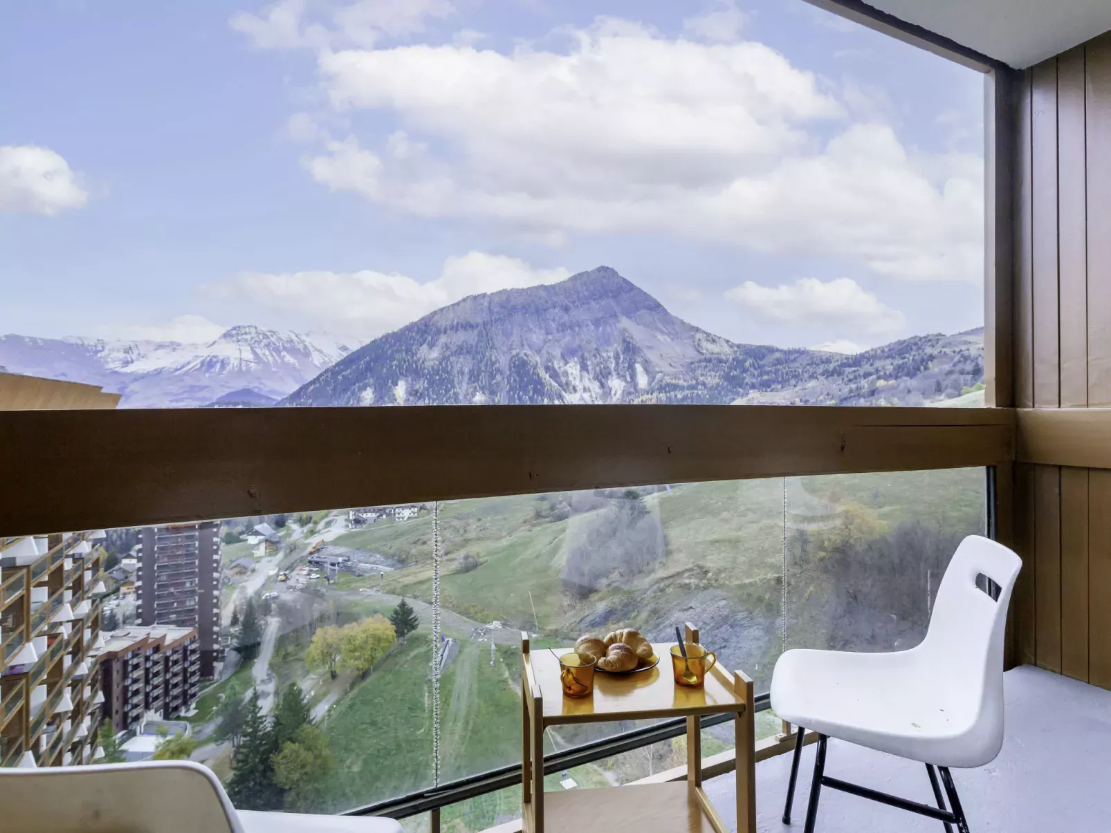 Vostok Zodiaque-Outside