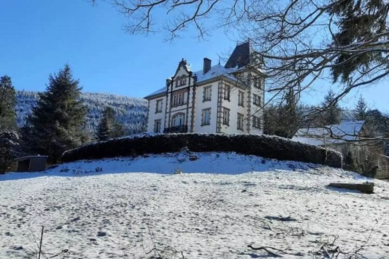 LA MAISON DU GARDIEN-Außenbereich Winter