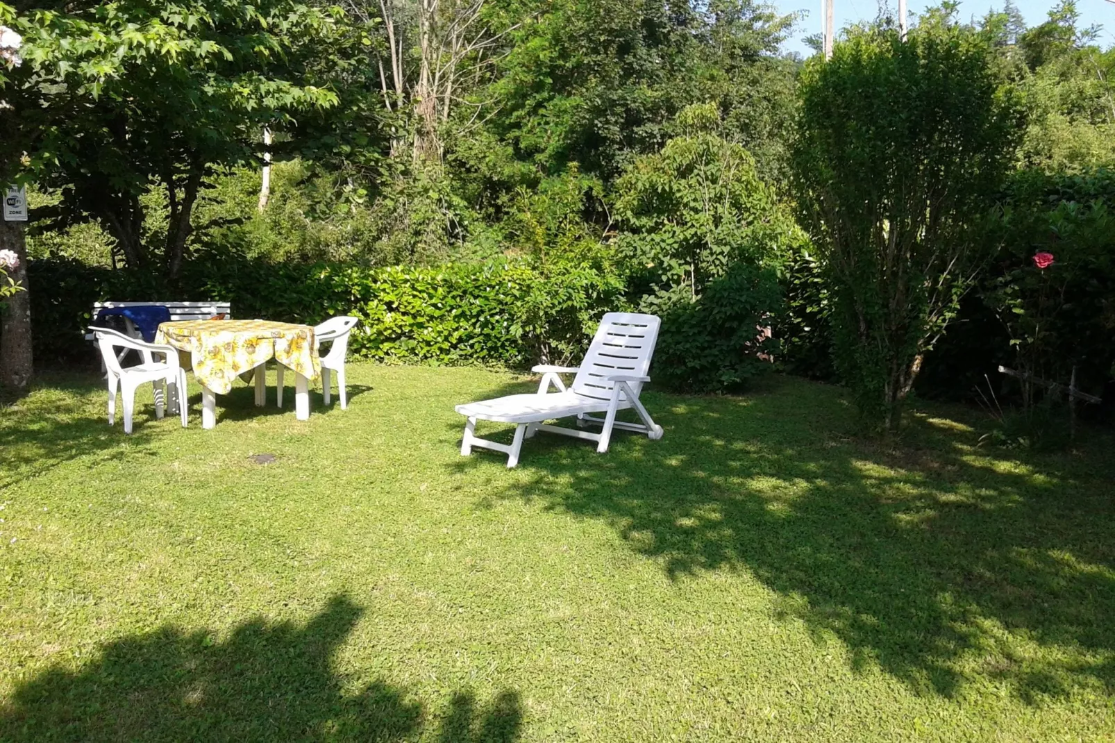 Casa Via Pieve-Gardens summer