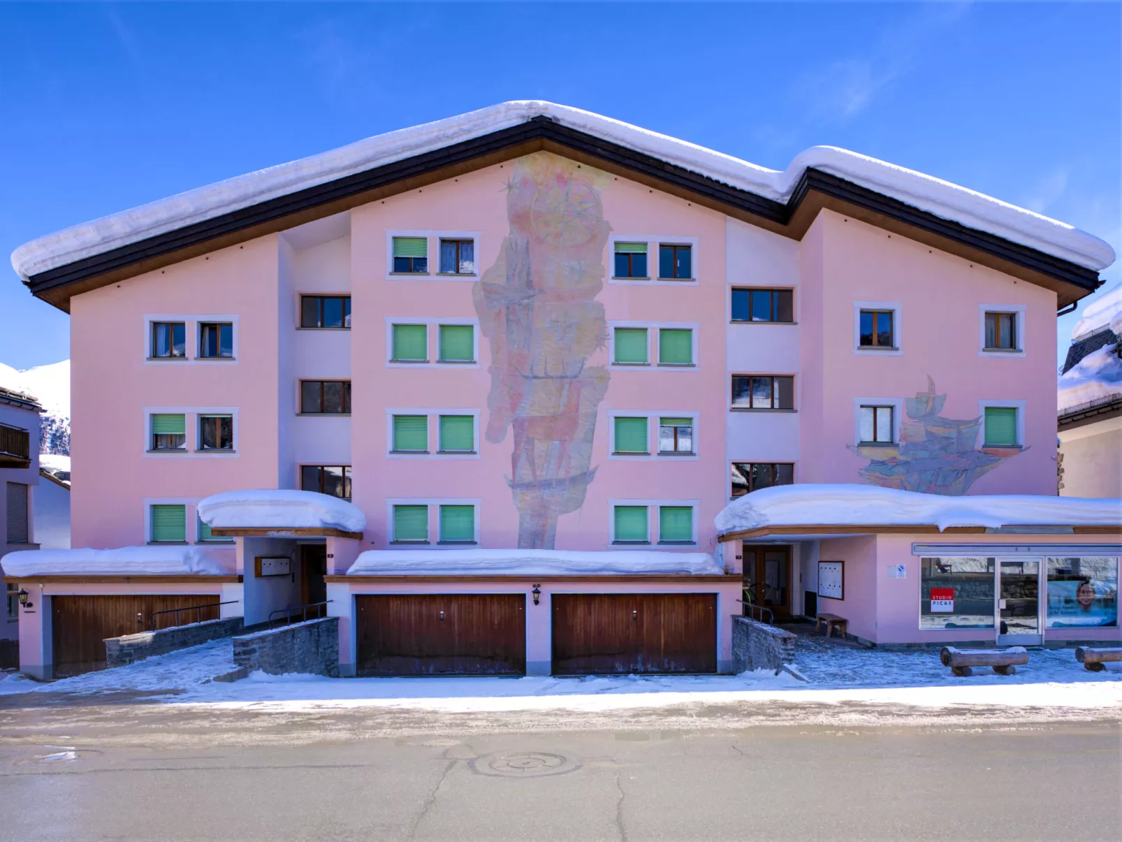 Chesa Villasimius-Outside