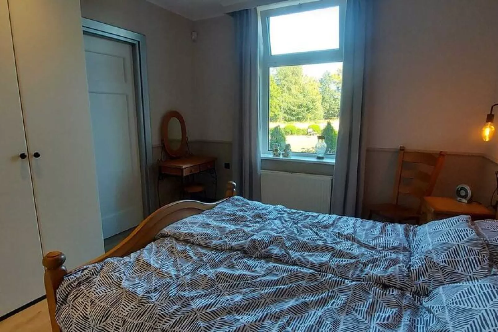 Huize Hops-Bedroom