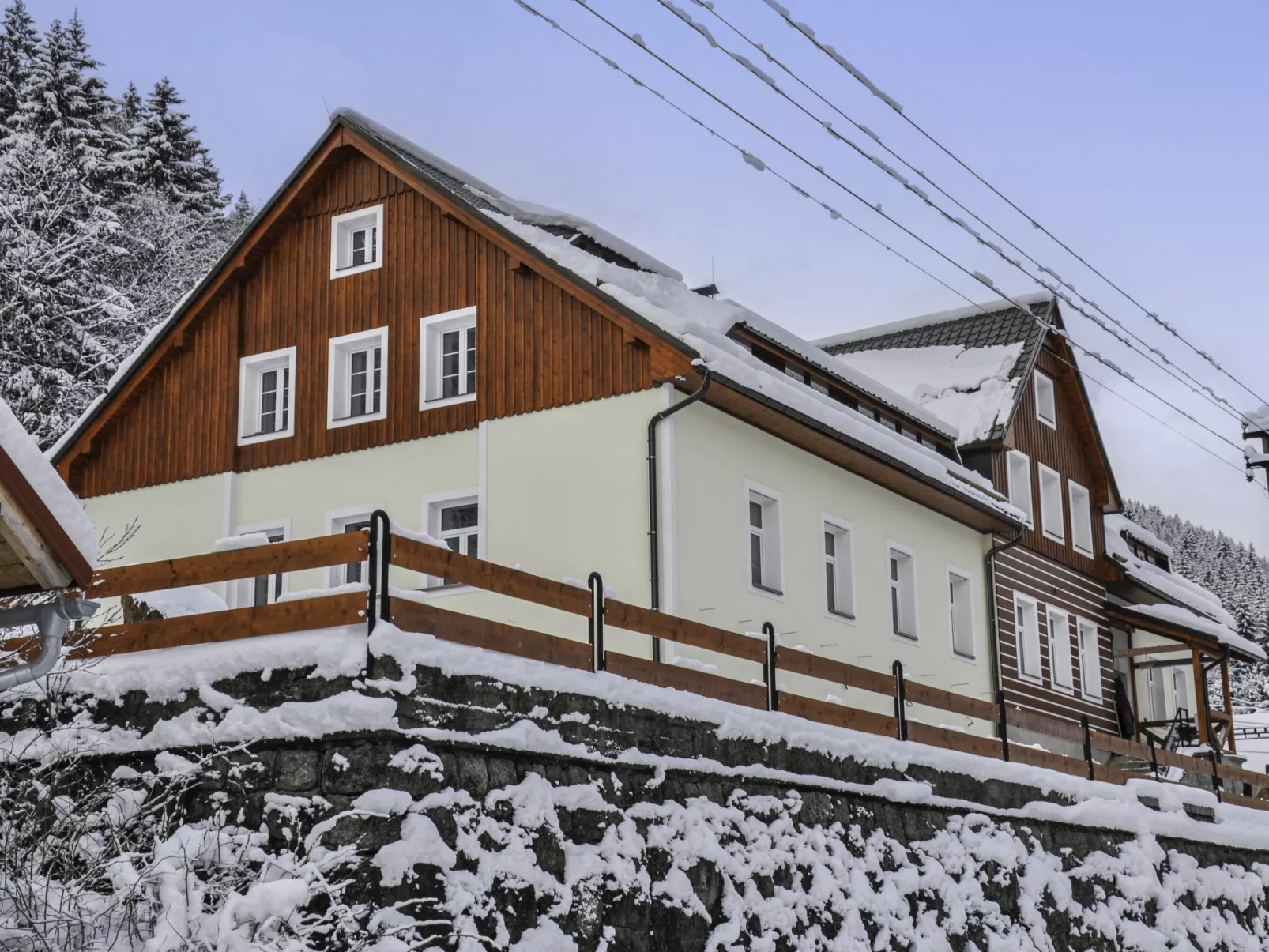 Safírový potok-Outside