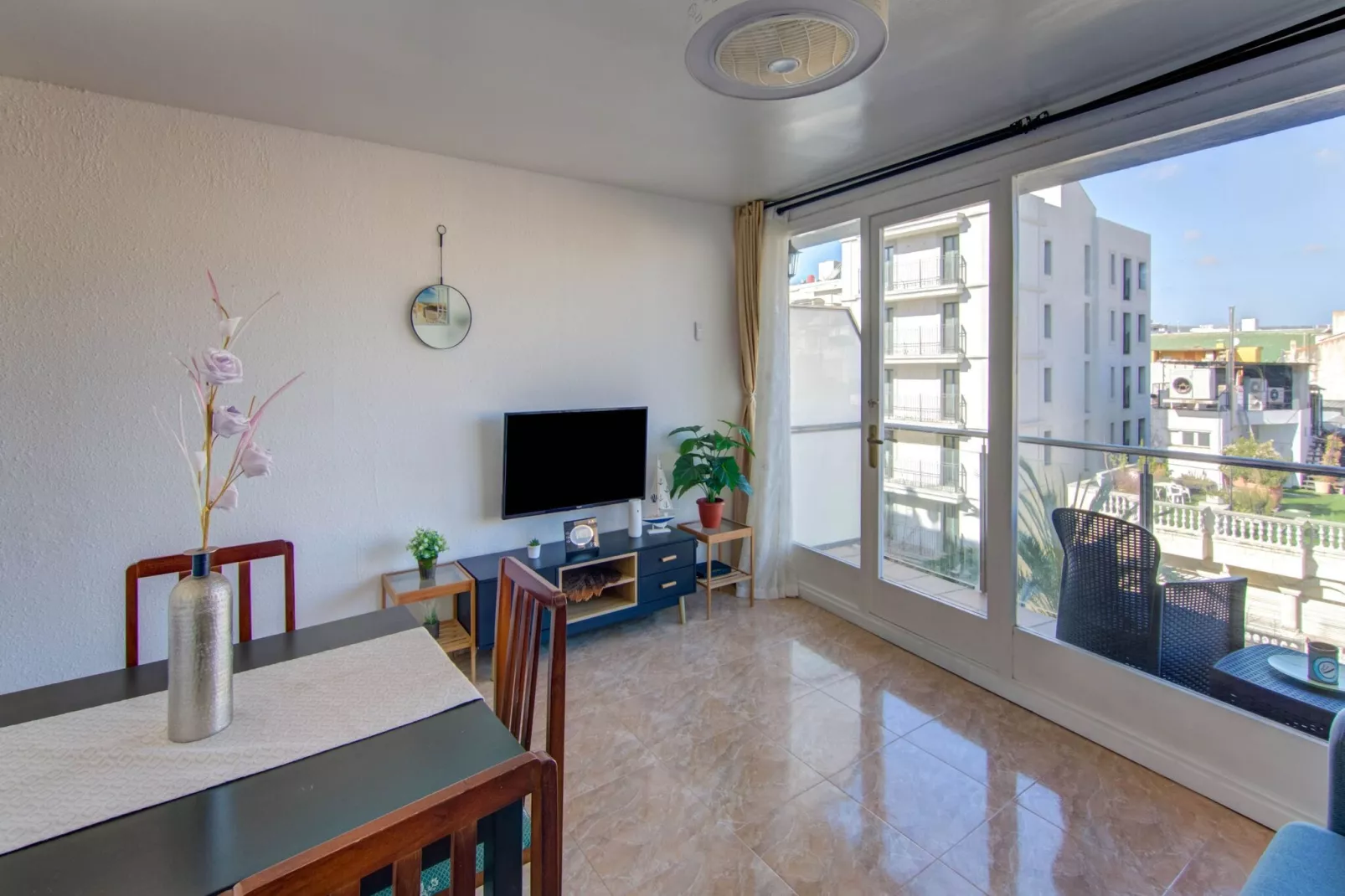 Precioso apartamento en Lloret de Mar-Living room