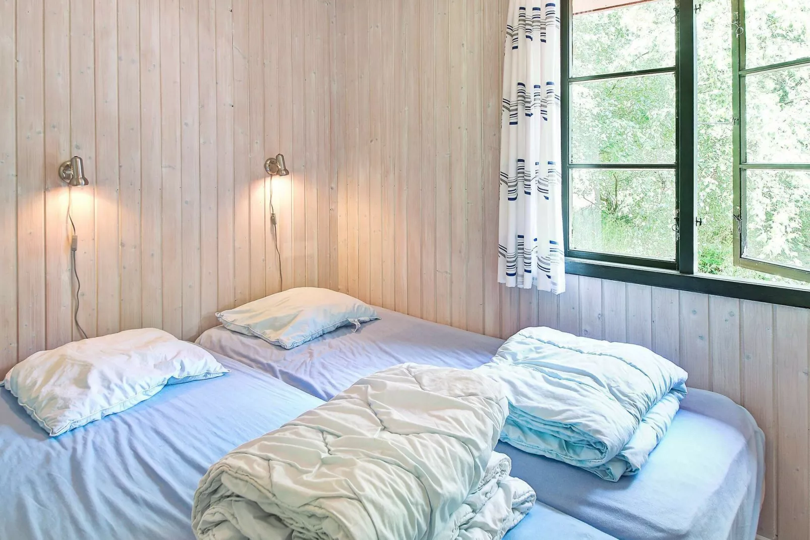 DUEODDE FERIEBY-Indoor