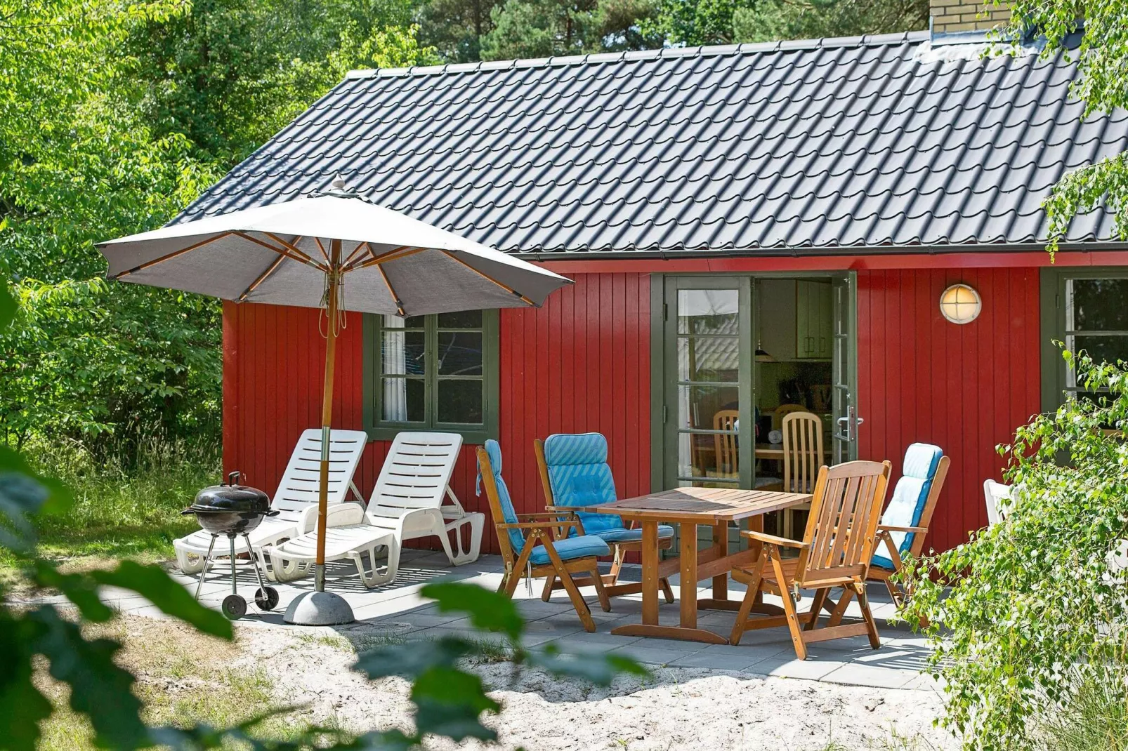 DUEODDE FERIEBY-View