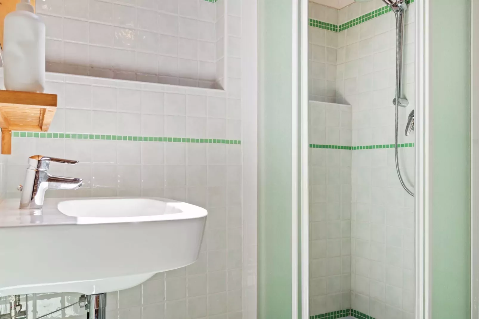 Aia-Bathroom