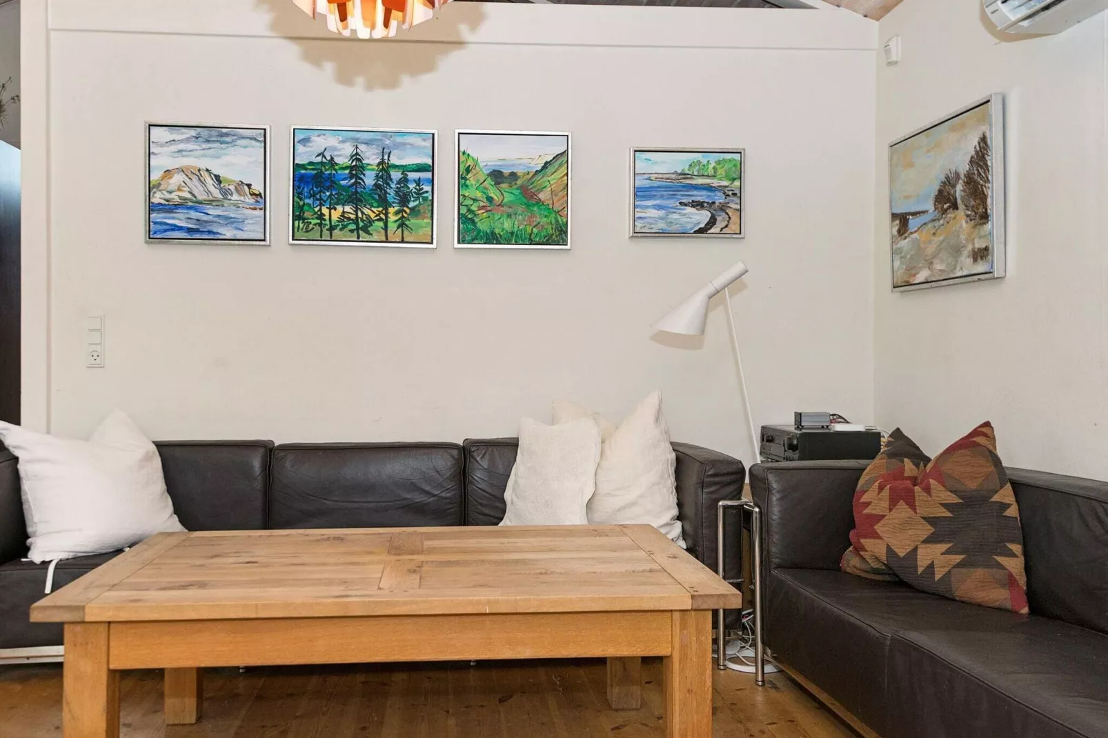 8 person holiday home in Glesborg
