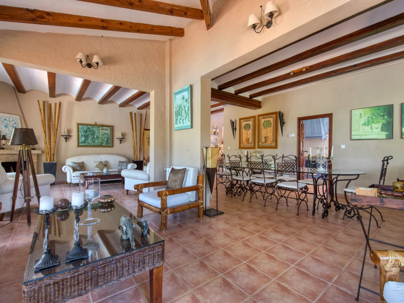 Villa Adelfa-Drinnen