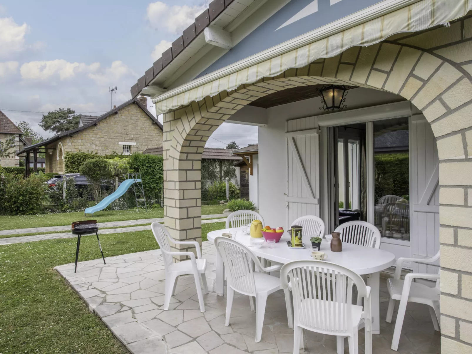 Villa Hélios-Outside