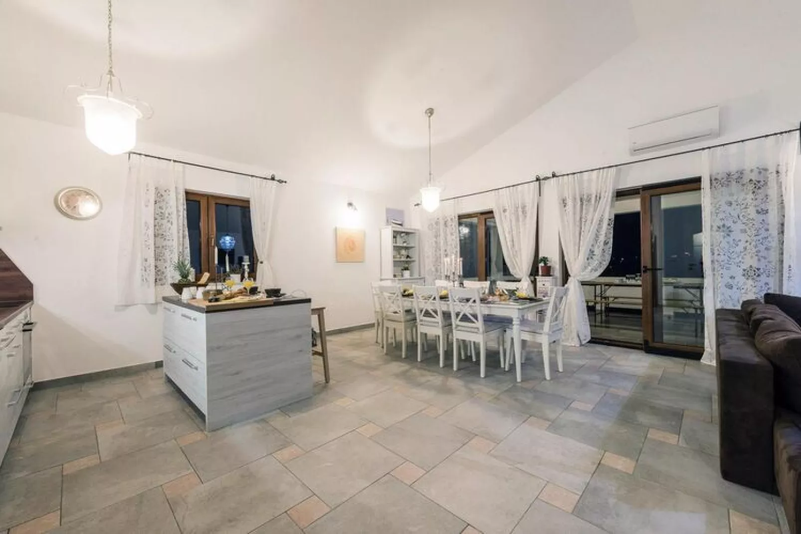 Villa in Rovanjska mit Pool SD-93 FH ca 185 qm für 8 Pers-Living room