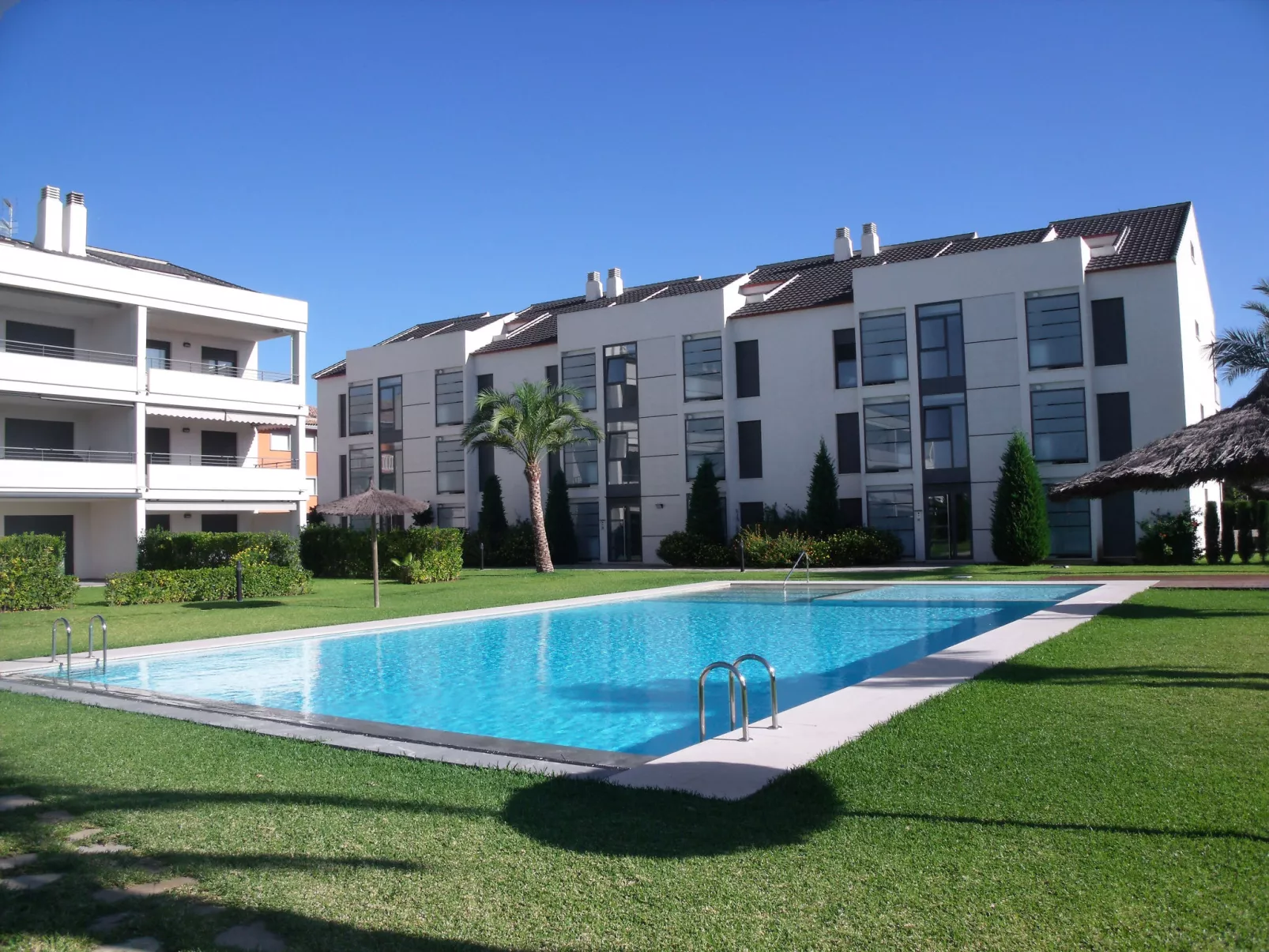 Isleta Marina-Outside