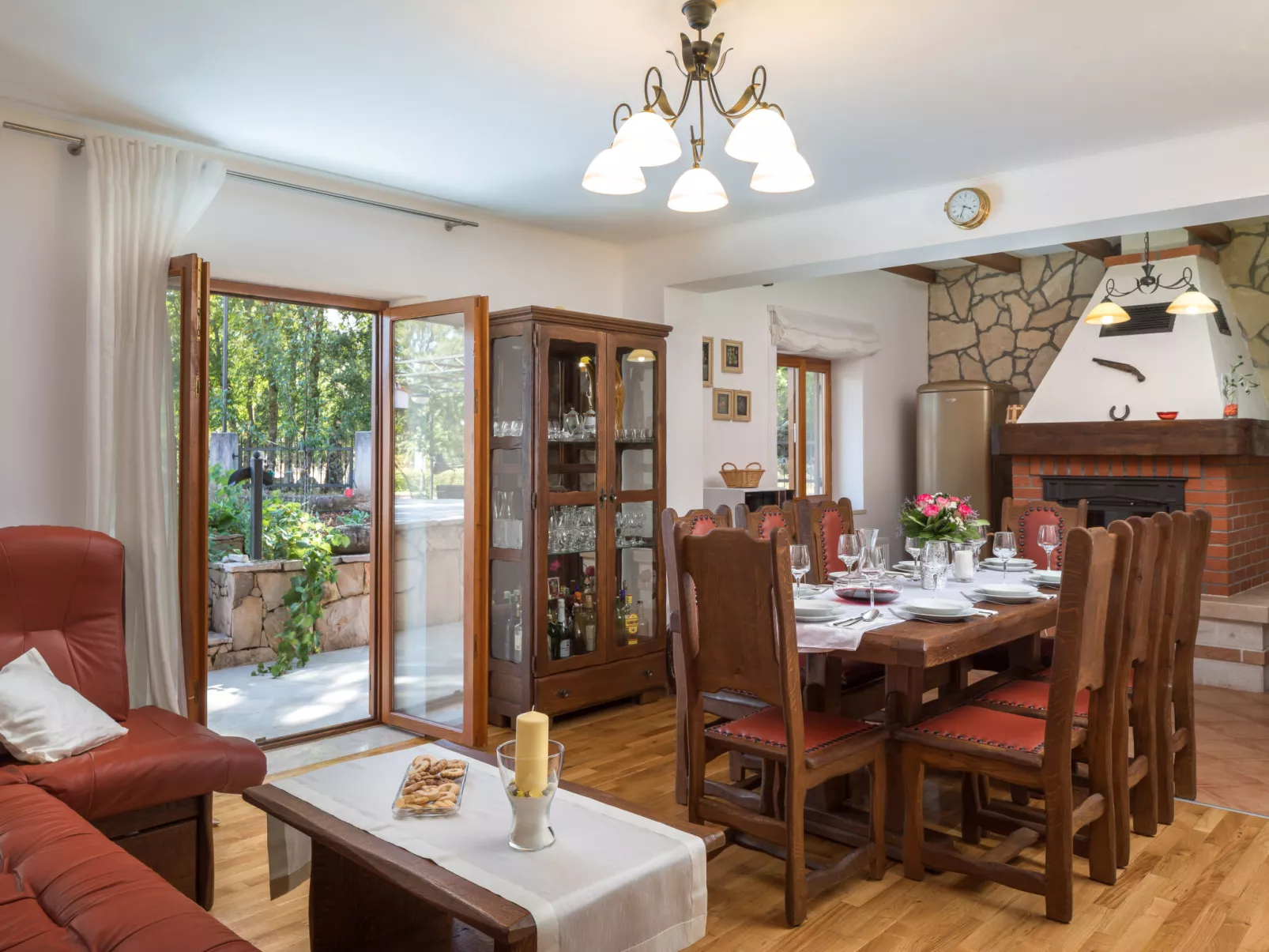 Villa Dalmatica moderna-Dedans