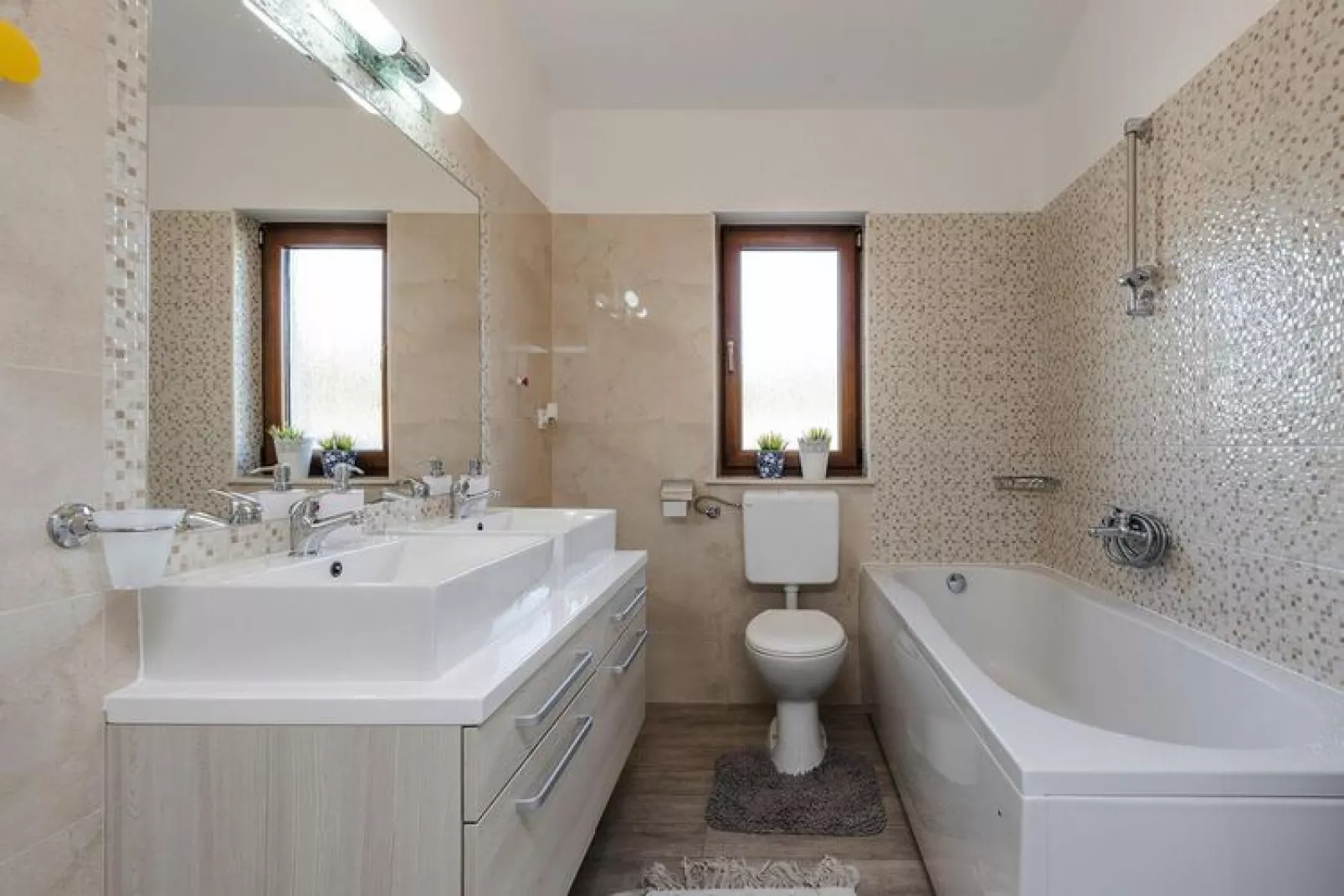 Villa in Rovanjska mit Pool SD-93 FH ca 185 qm für 8 Pers-Bathroom