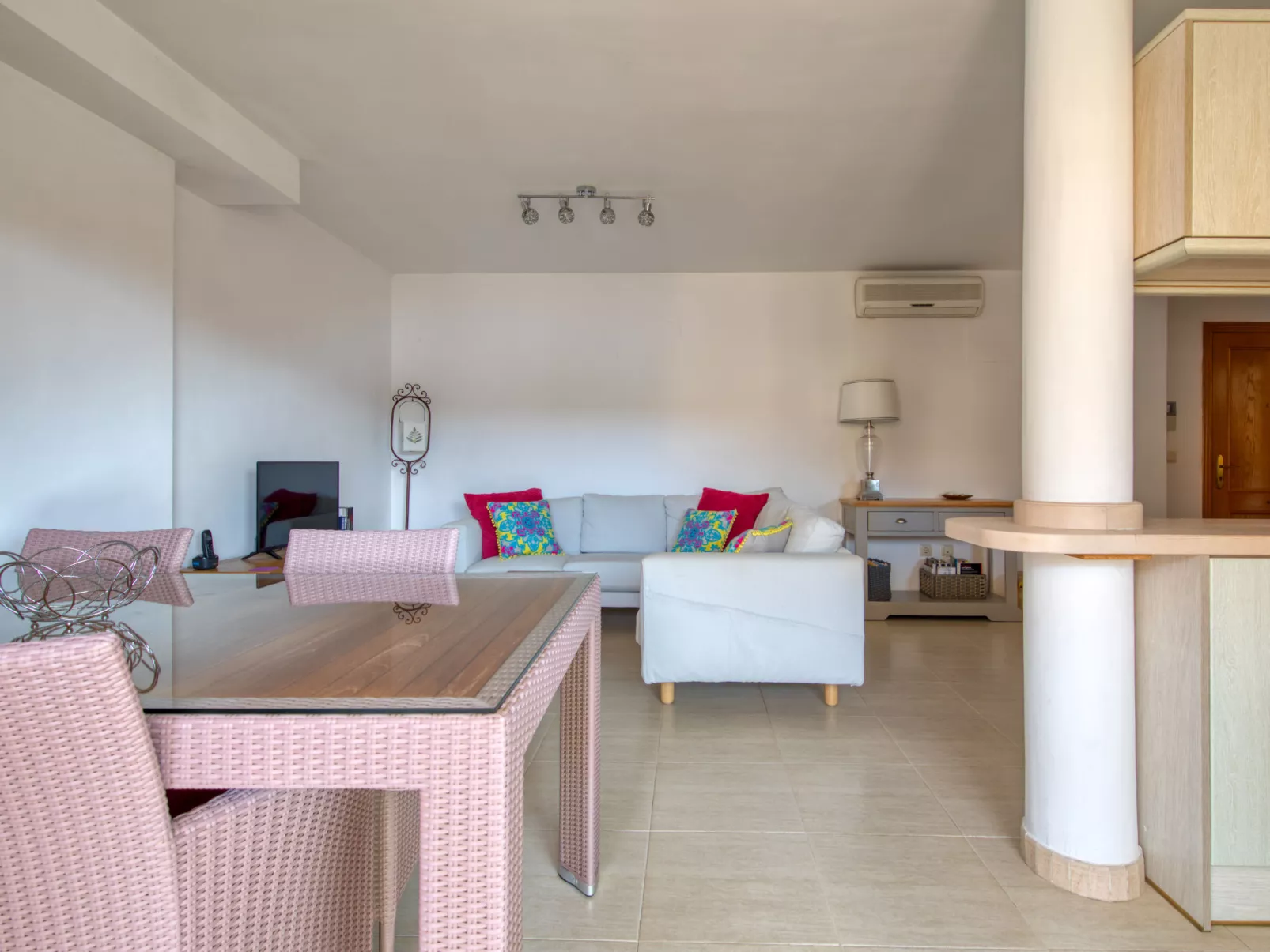 Residencial Roma-Drinnen