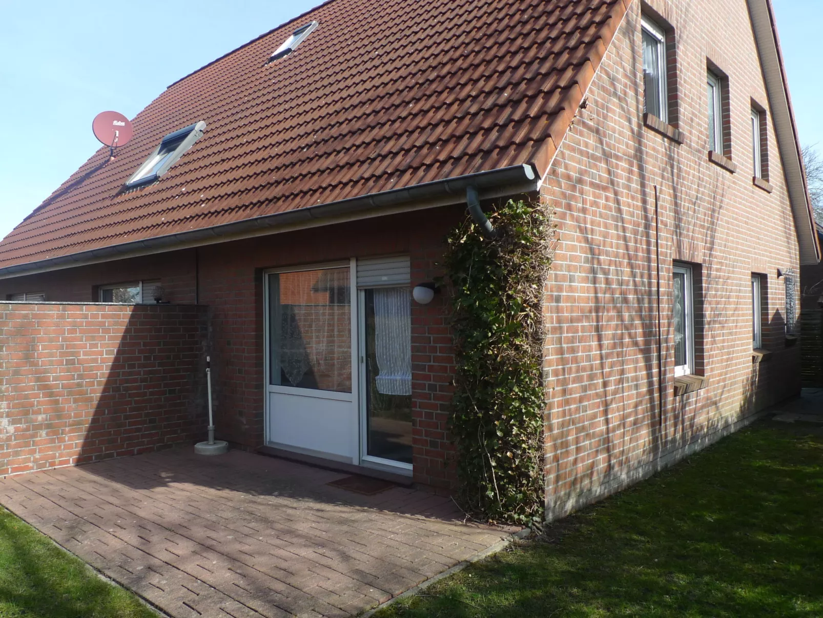 Robbe-Outside