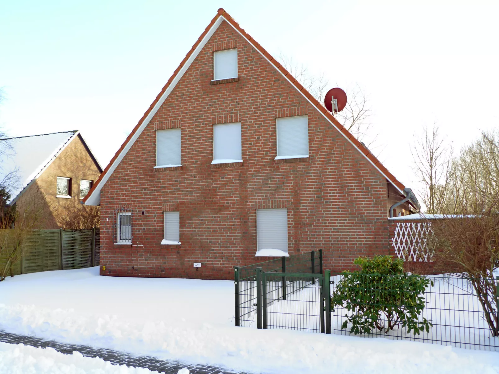 Robbe-Outside
