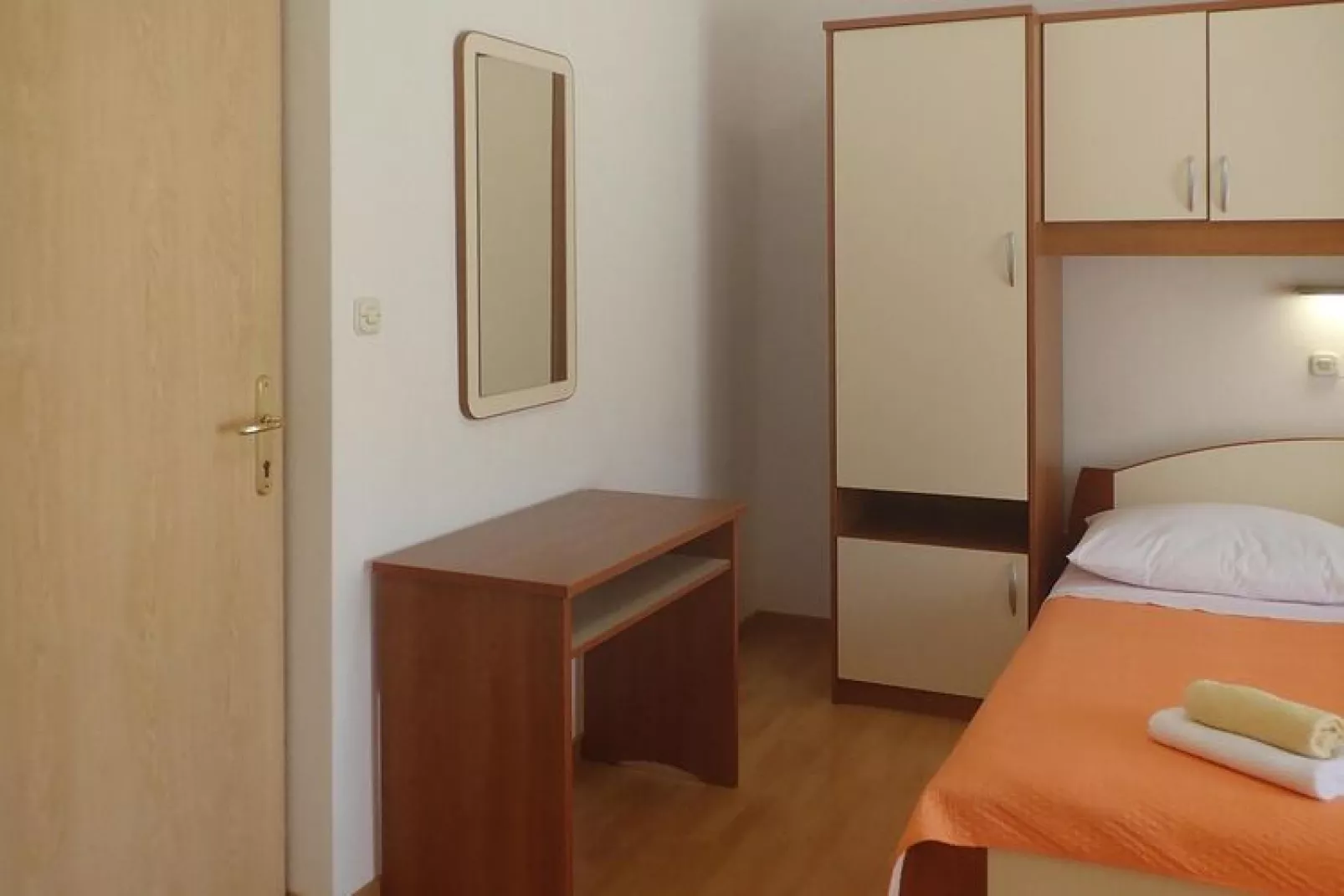 Apartment im Haus Pink Starigrad Paklenica SD17-A03 - 3 Pers-Bedroom