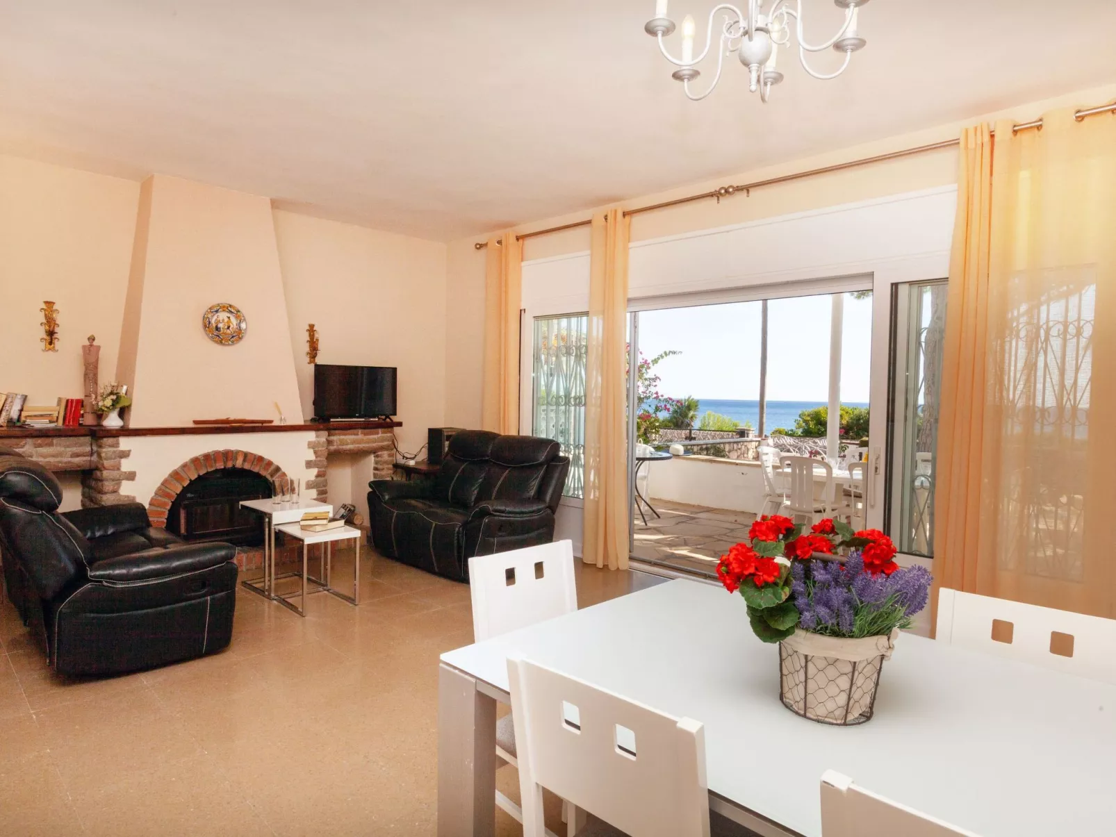 Torre Mar-Inside