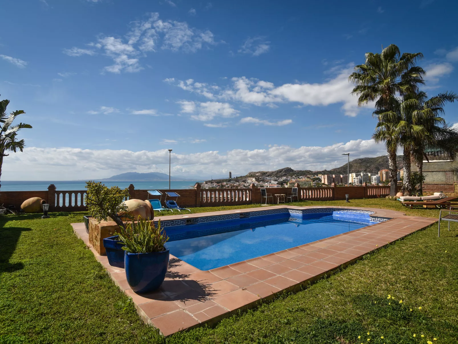 El balcón de la cala-Outside