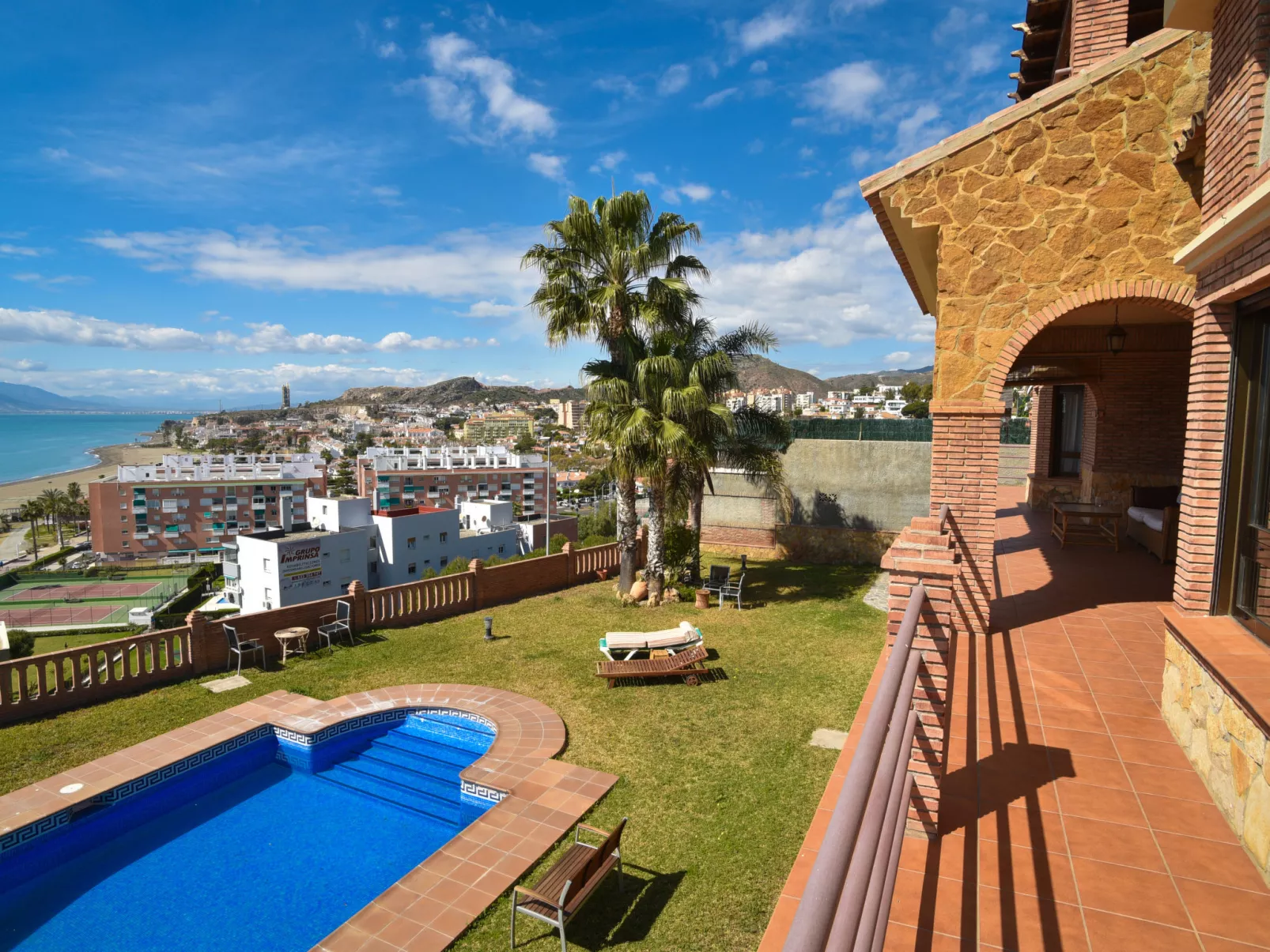 El balcón de la cala-Outside