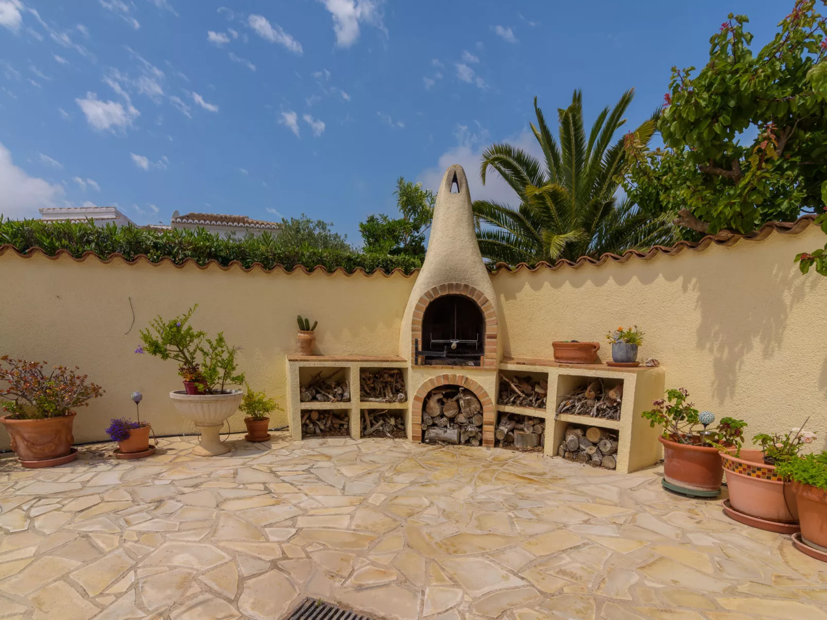 Casa Claudia-Outside