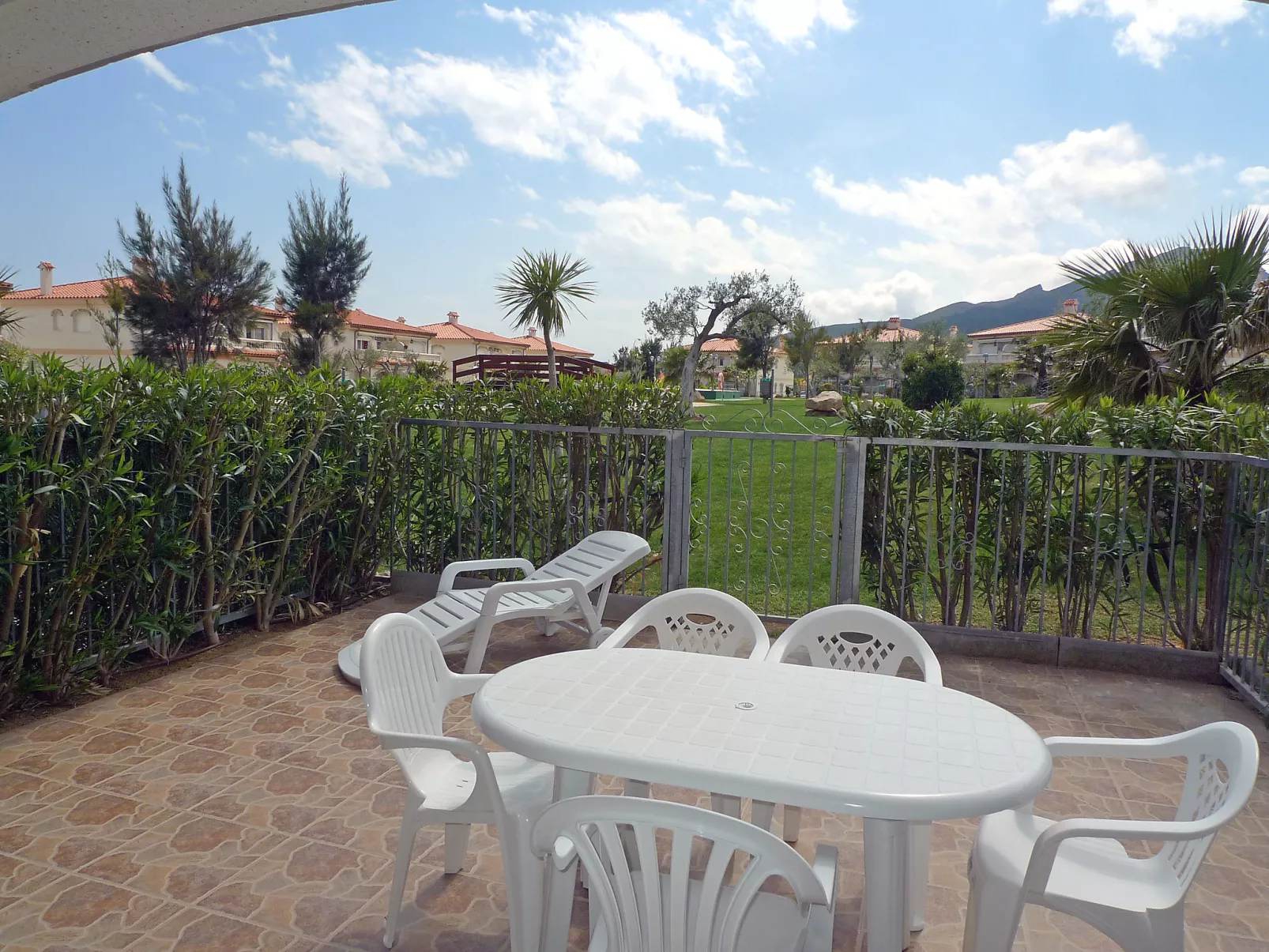 Jalisco de los Monteros-Outside