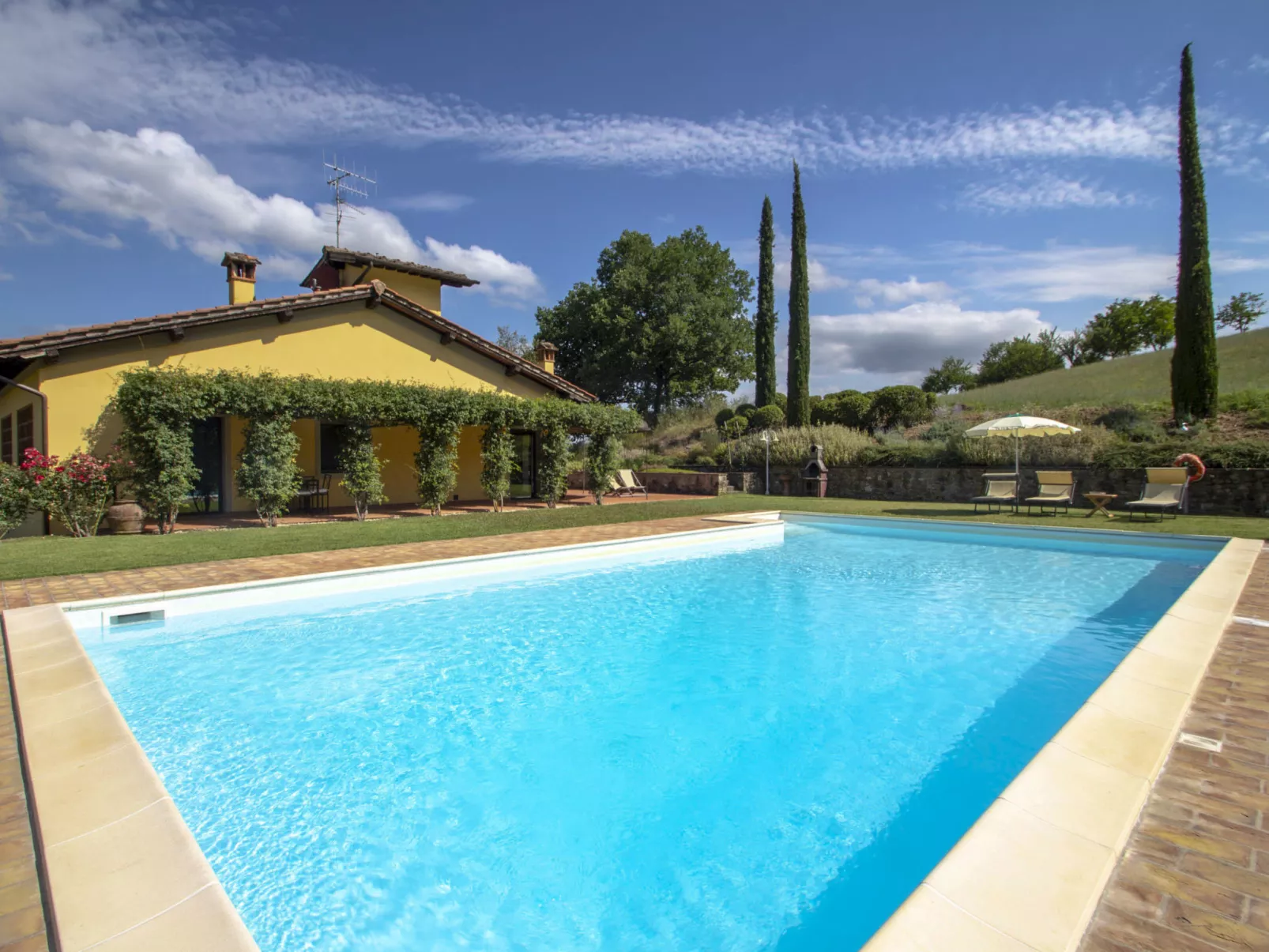 Podere-Outside