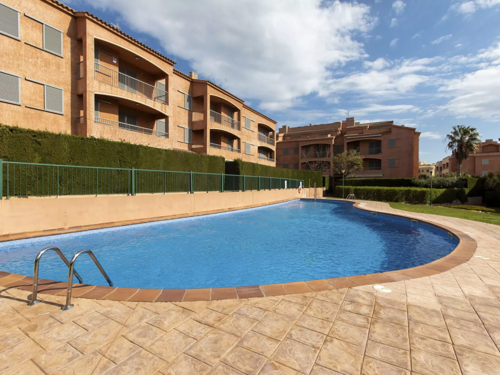 Marina Sant Jordi-Outside