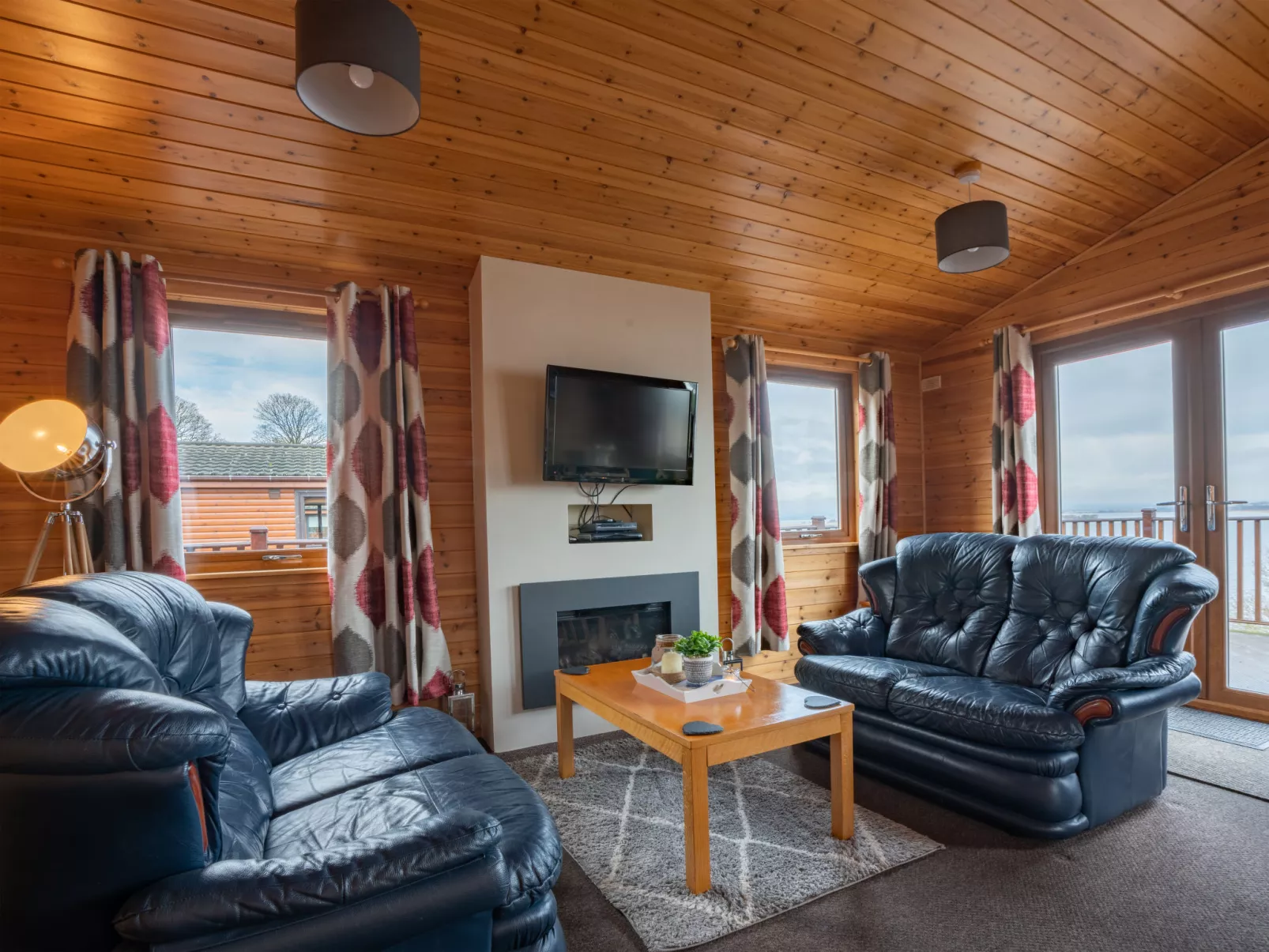Loch Leven Lodge 12-Inside