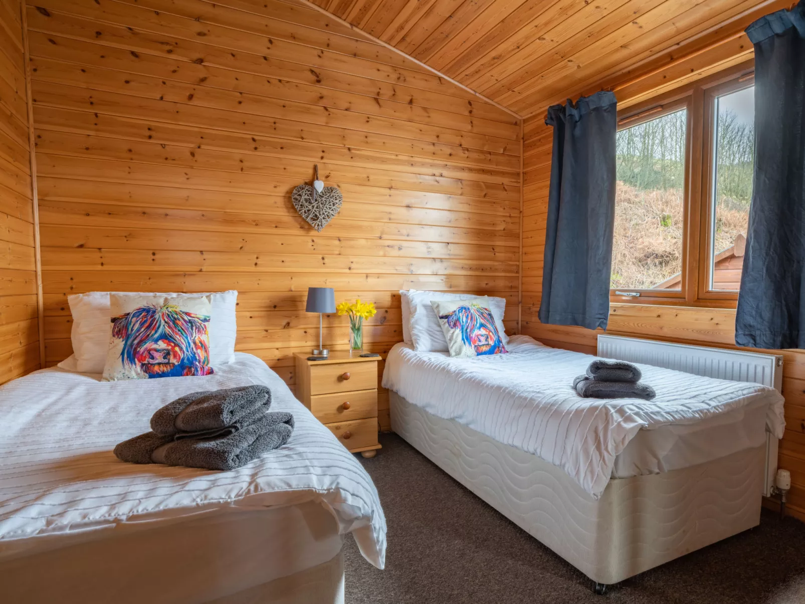 Loch Leven Lodge 12-Inside