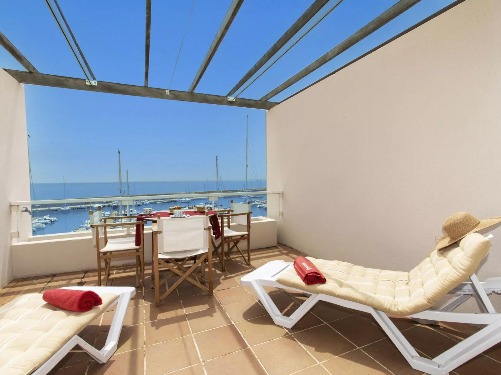 Triplex Mare Nostrum-Outside