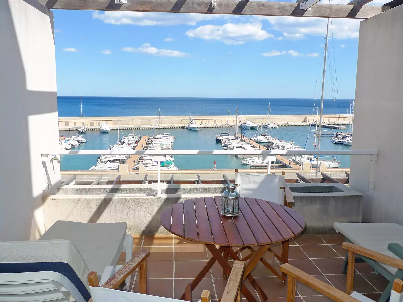 Triplex Mare Nostrum-Outside