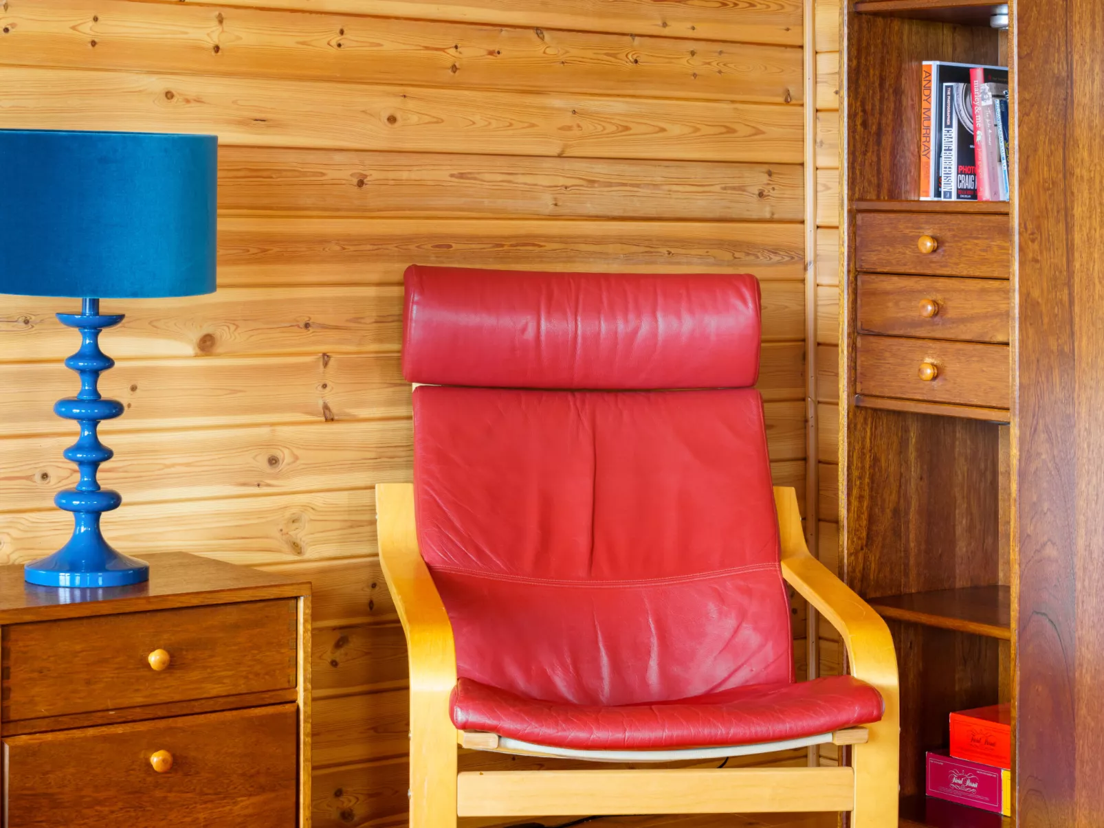 Lodge 9-Inside