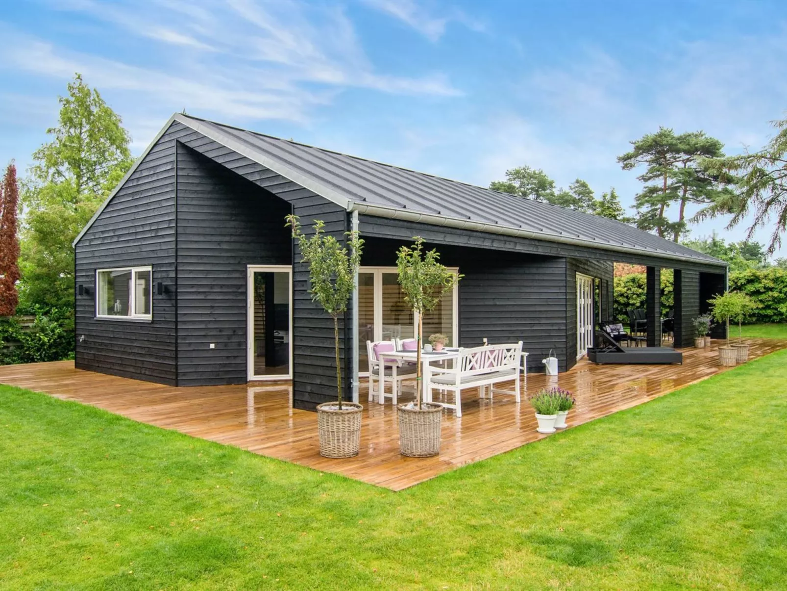 "Dorthie" - 800m from the sea-Outside
