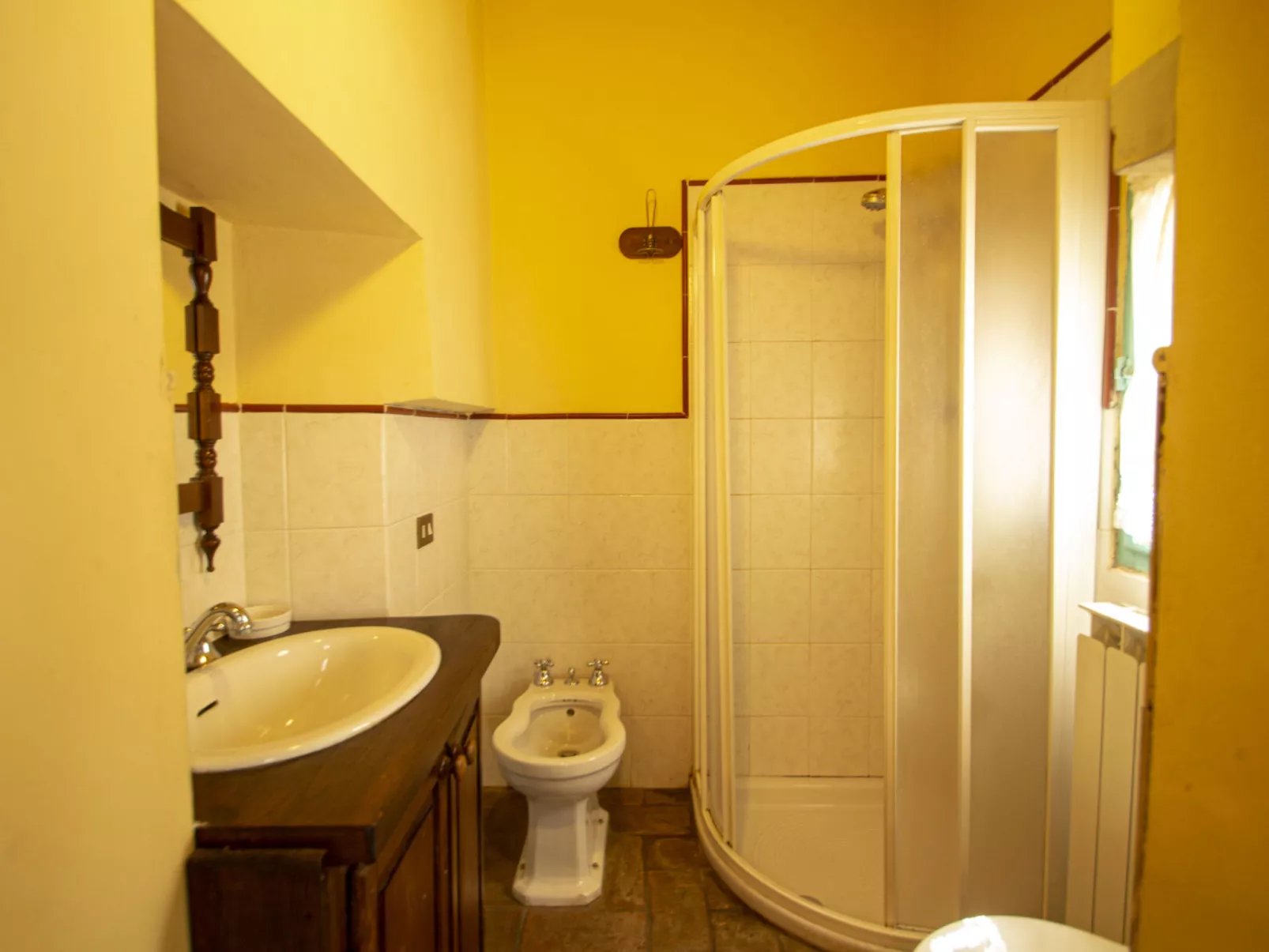 Giallo-Dedans