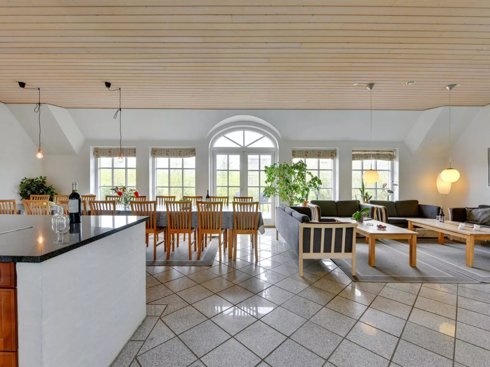 "Barrit" - 2.5km from the sea-Inside