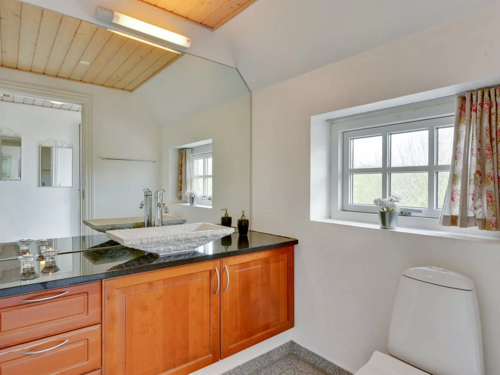 "Barrit" - 2.5km from the sea-Inside