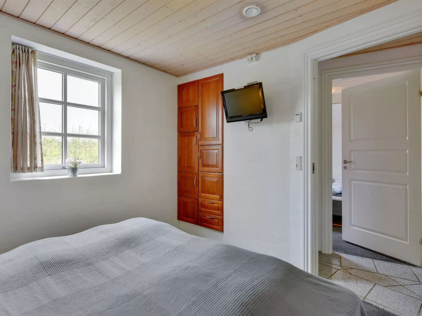 "Barrit" - 2.5km from the sea-Inside