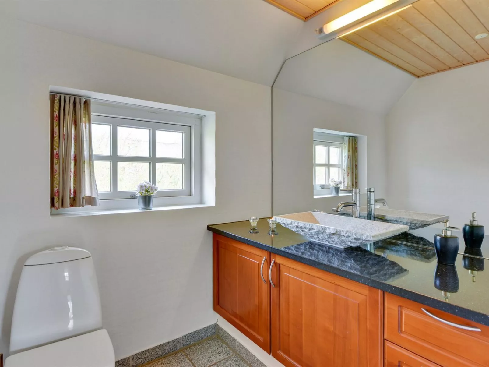 "Barrit" - 2.5km from the sea-Inside