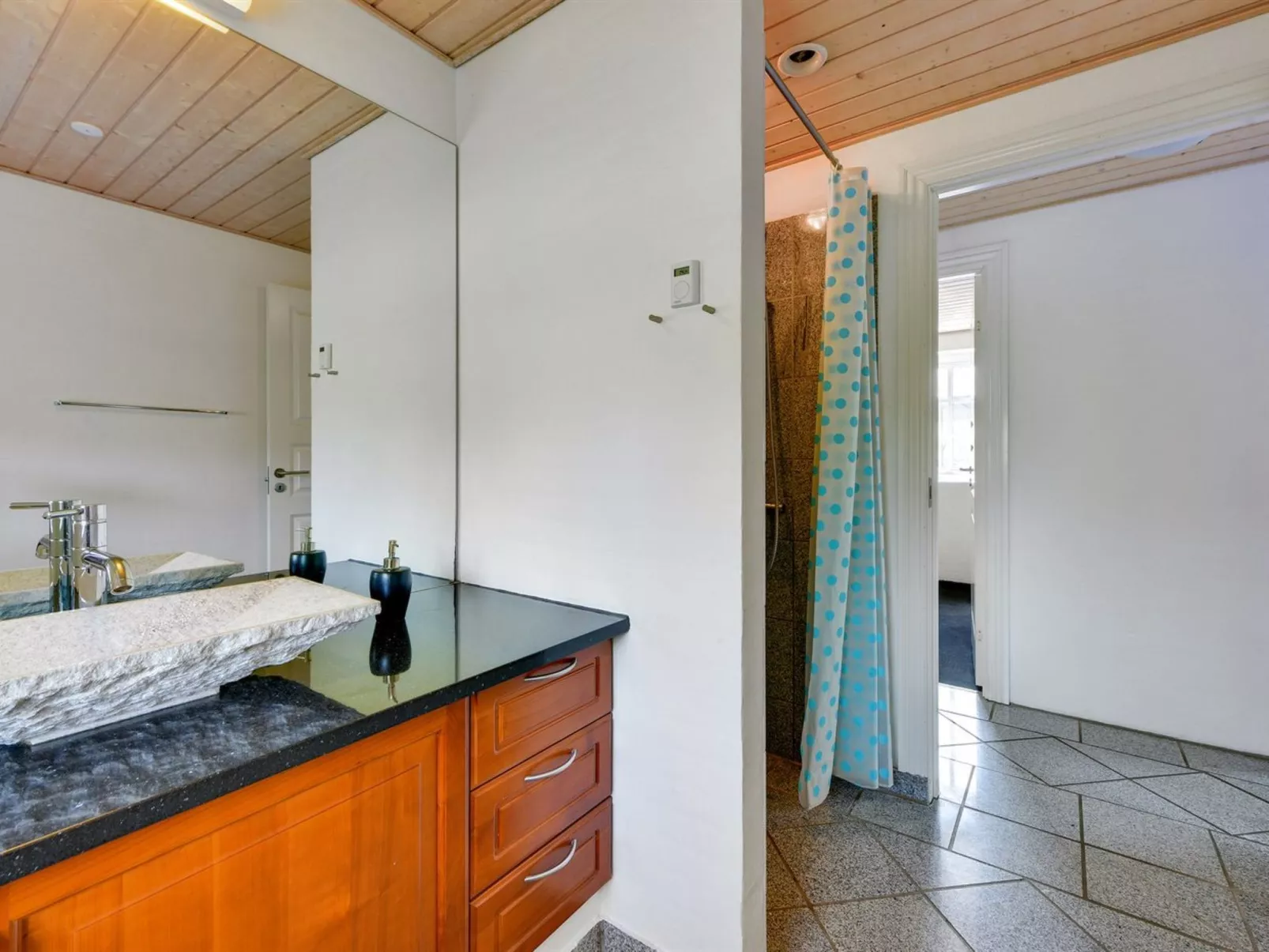 "Barrit" - 2.5km from the sea-Inside