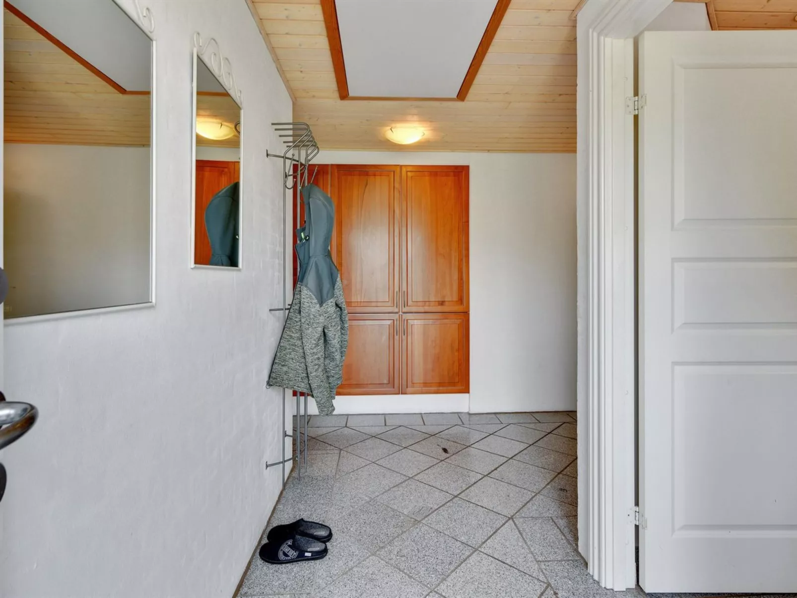 "Barrit" - 2.5km from the sea-Inside