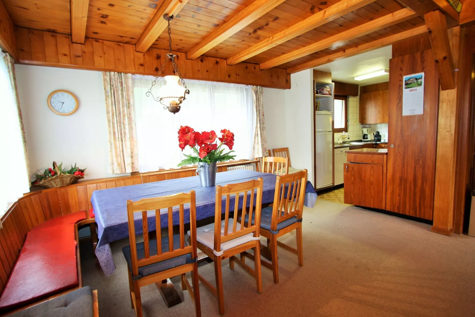 Chalet Le Chaînon-Dining room