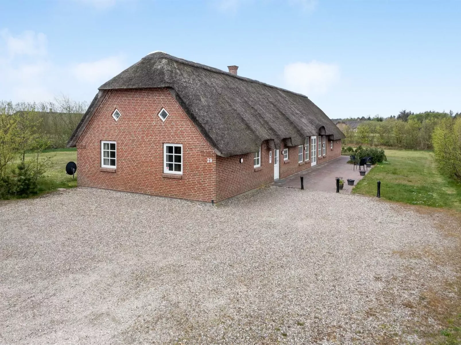 "Barrit" - 2.5km from the sea-Outside