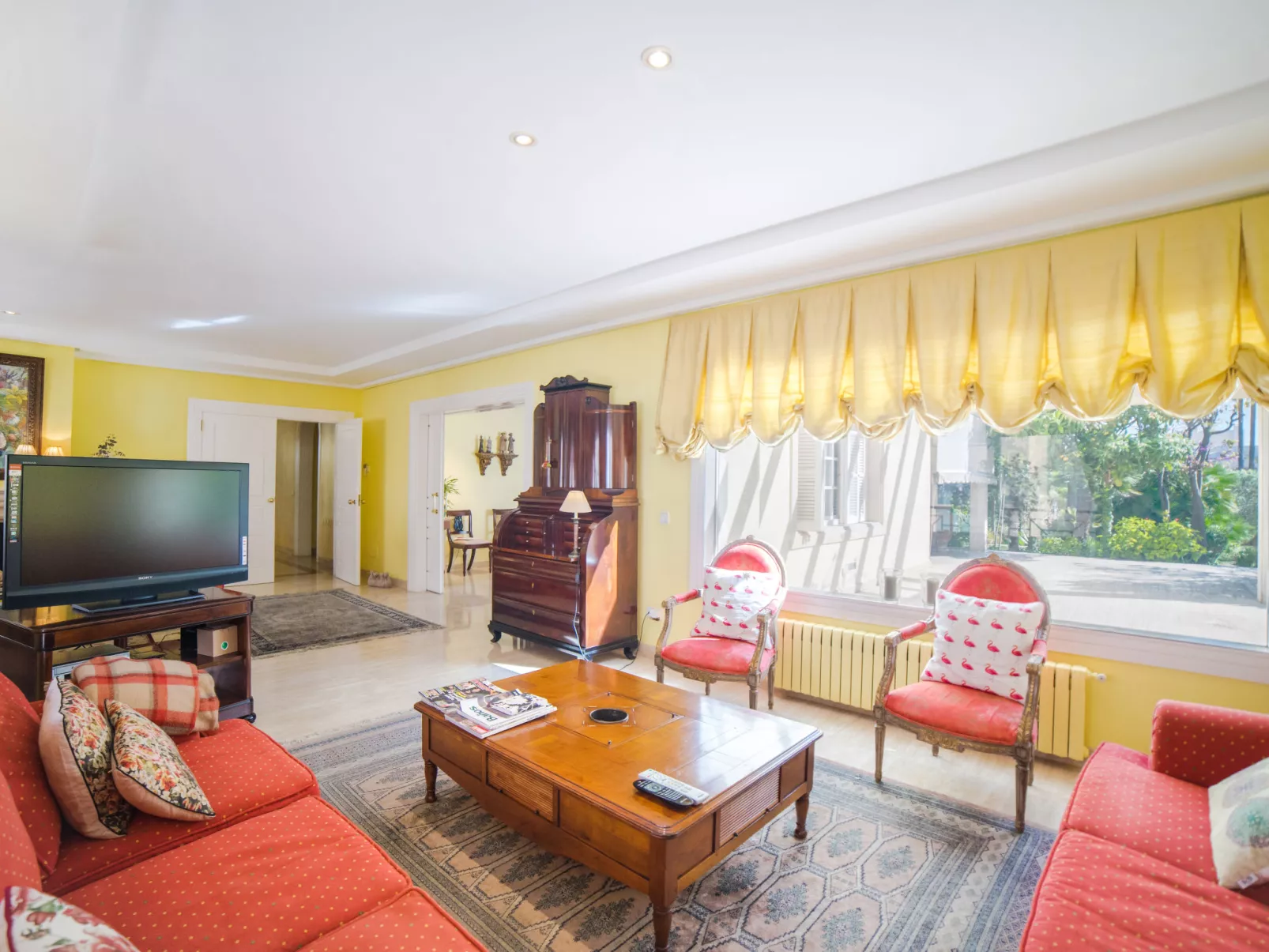 Villa Can Mandol-Inside
