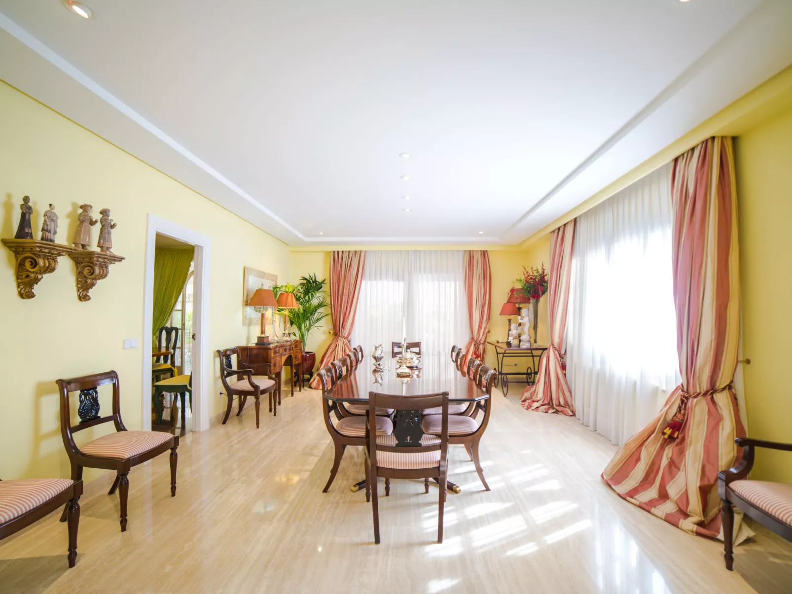 Villa Can Mandol-Inside